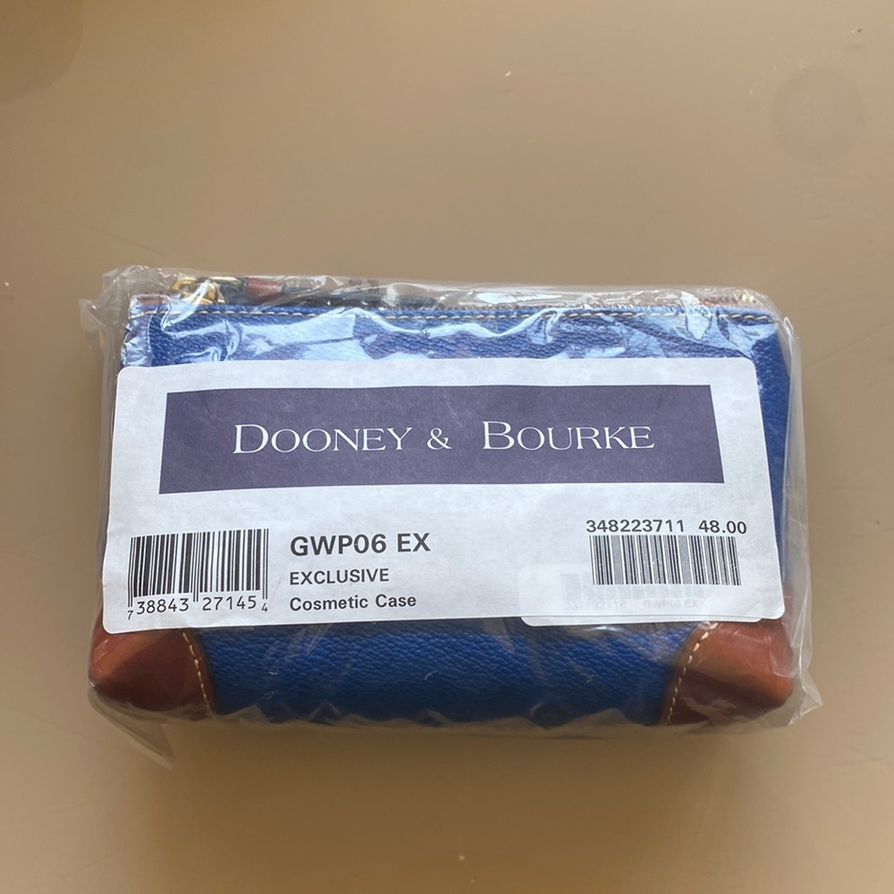 Dooney & Bourke blue cosmetic bag
